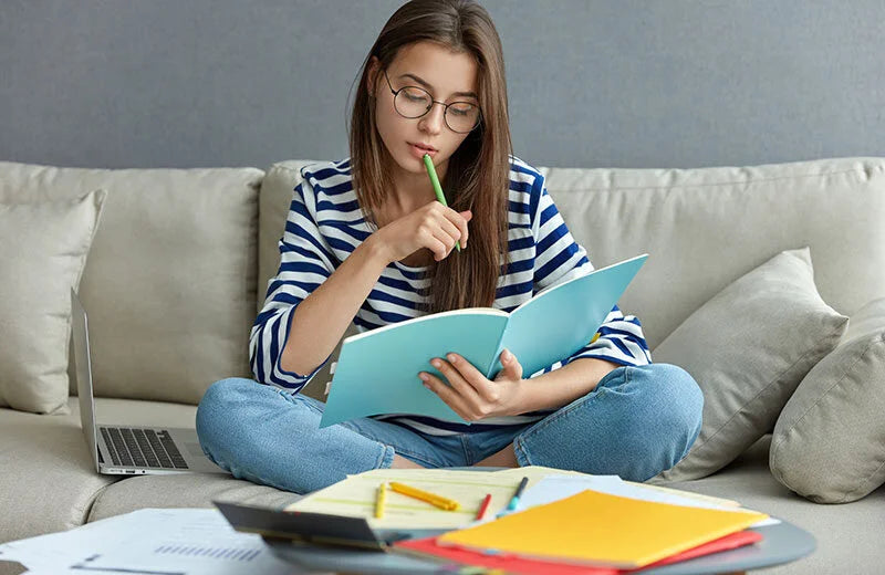 ¿Te cuesta mantener la concentración durante el día? ¿Sientes que tu mente se dispersa fácilmente y la fatiga mental te impide rendir al máximo?